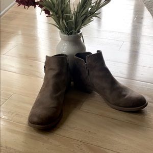 Western feel ankle booties
